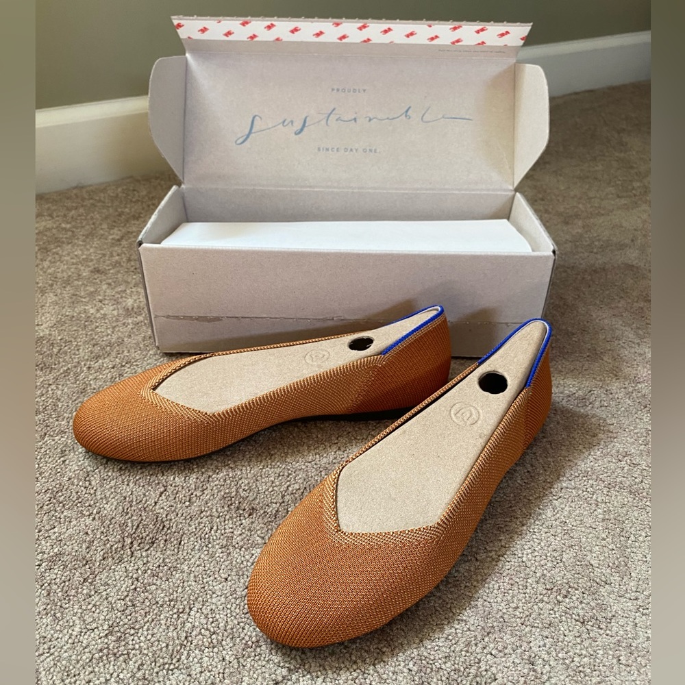 Rothy’s flat in fawn size 8